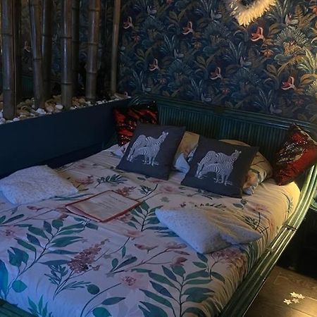 Spabyelleetlui Spa Rouge Ou Bleu Мускрон Екстериор снимка