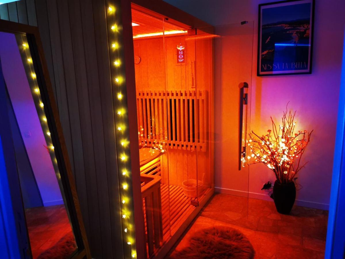 Spabyelleetlui Spa Rouge Ou Bleu Мускрон Екстериор снимка