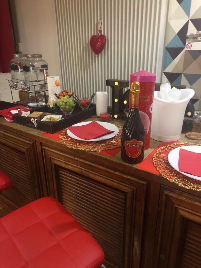 Spabyelleetlui Spa Rouge Ou Bleu Мускрон Екстериор снимка